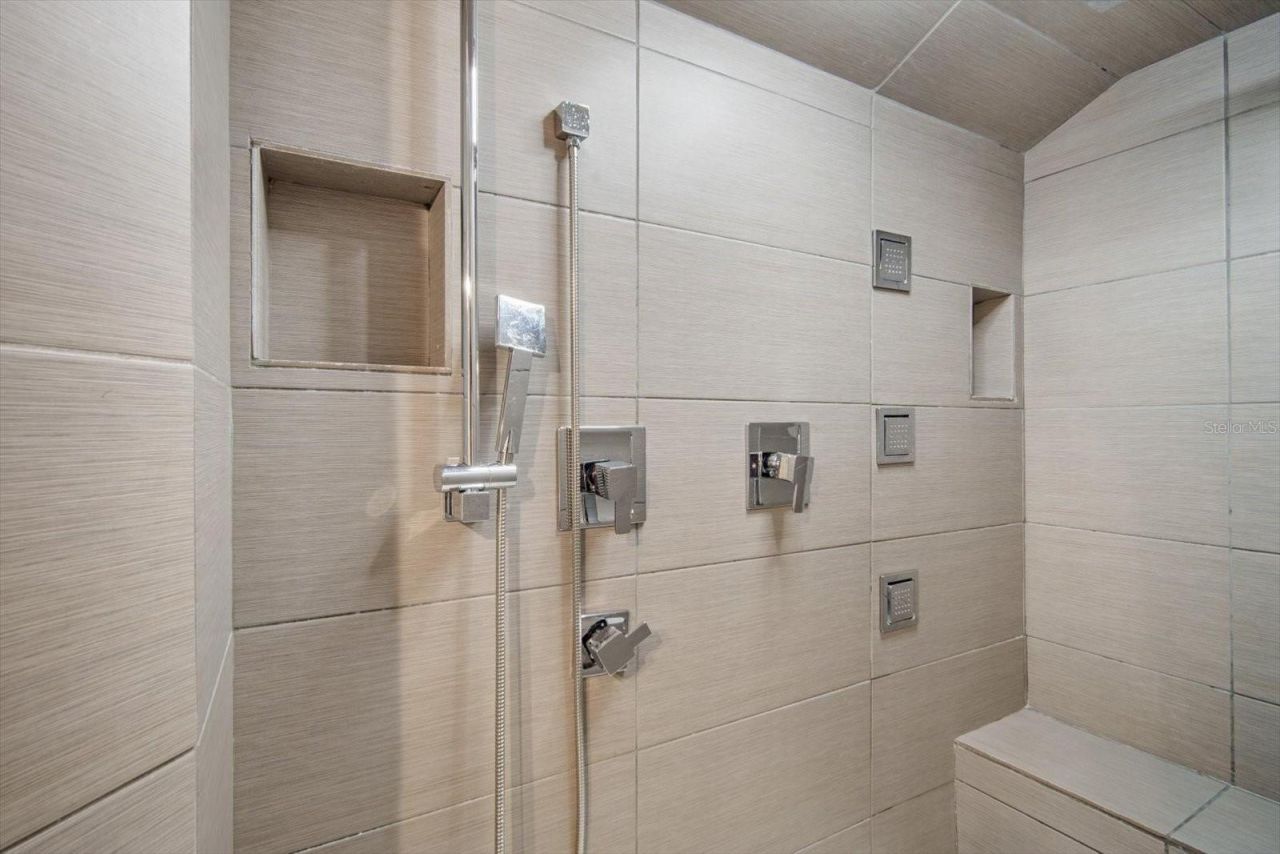 402 71st Street, Holmes Beach, FL 34217 Photo