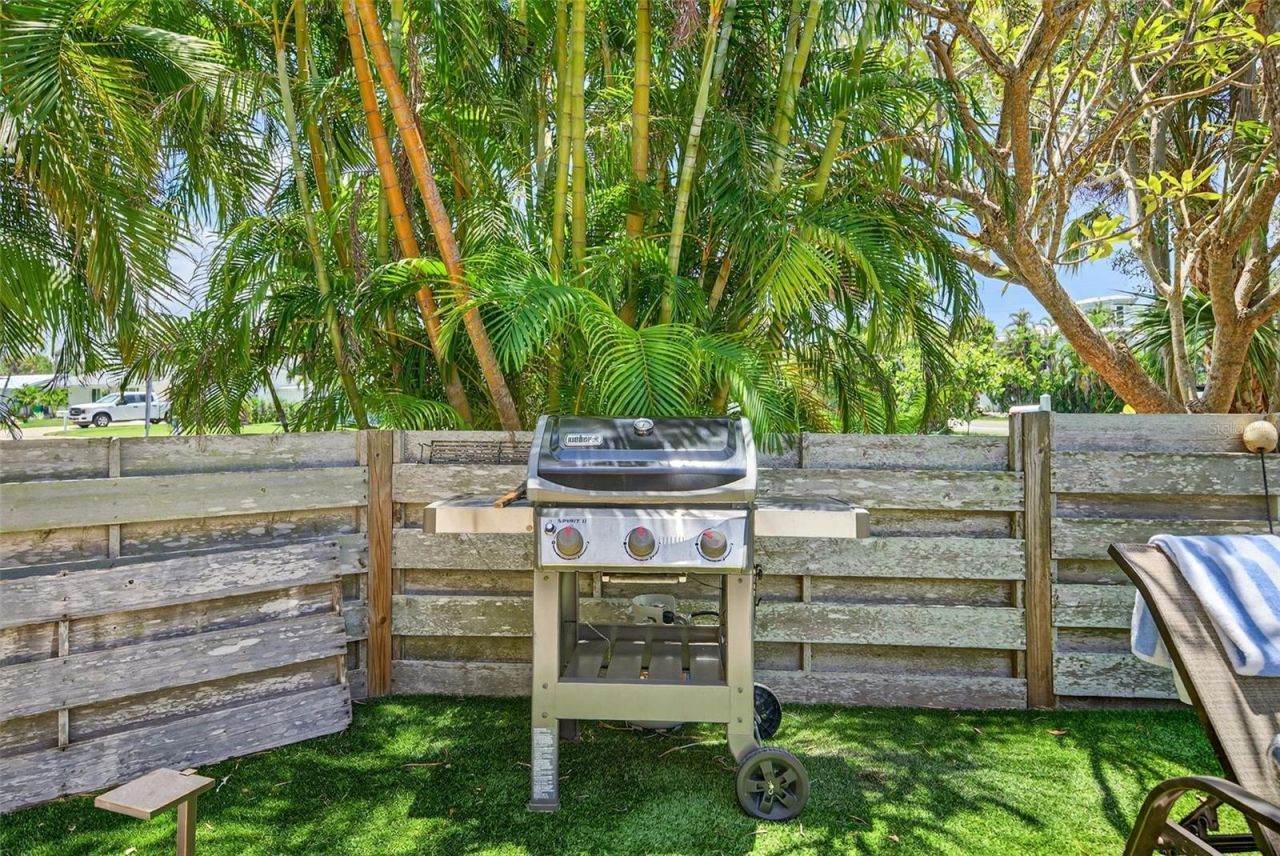 402 71st Street, Holmes Beach, FL 34217 Photo