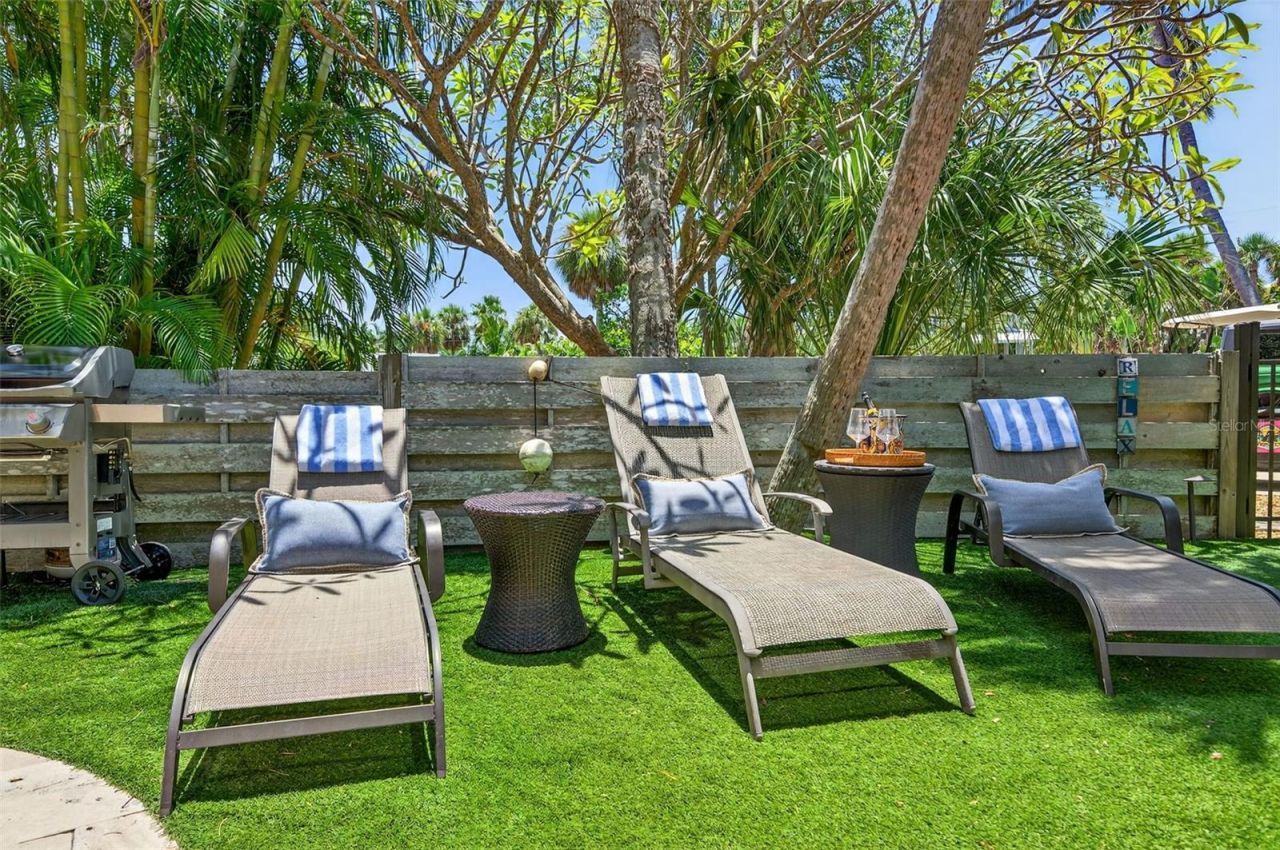 402 71st Street, Holmes Beach, FL 34217 Photo