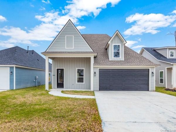 2113 Aubrianna Lane, Sulphur, LA 70663