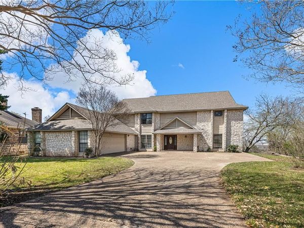 10009 Stony Point Drive, Woodway, TX 76712