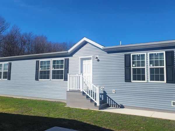 884 Ottawa Court, Unit 7, Charlotte, MI 48813