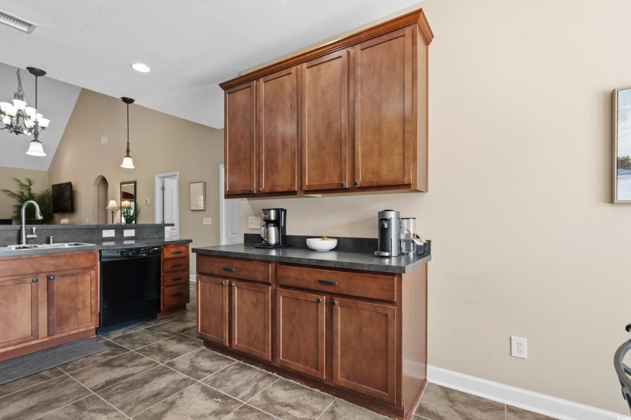 822 Foxtail Dr. Photo 14