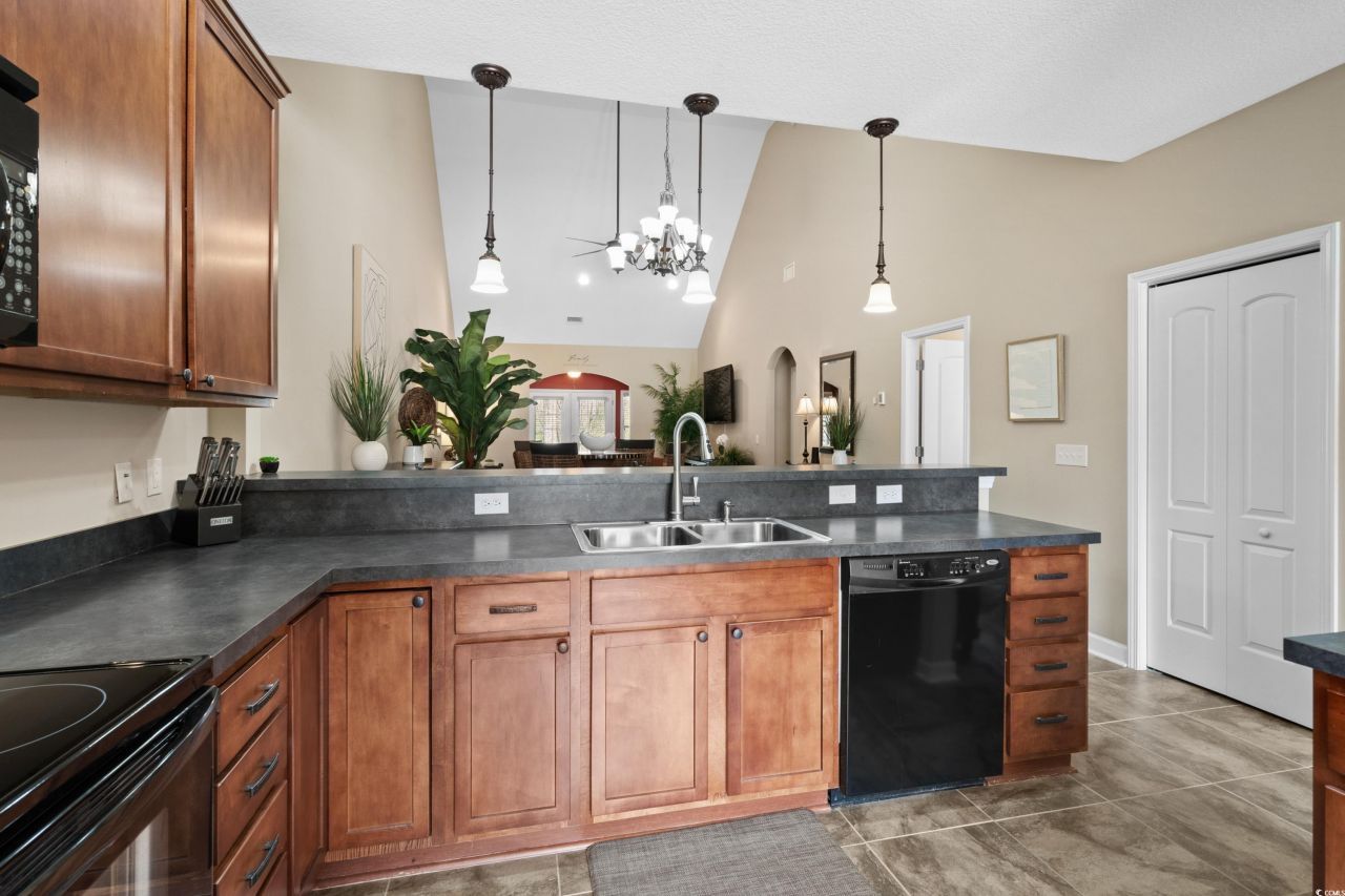 822 Foxtail Dr. Photo 16