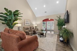 822 Foxtail Dr. photo 4