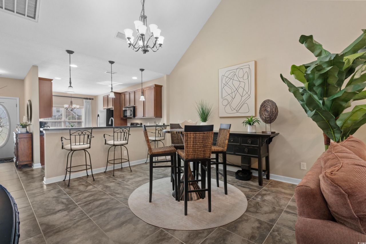 822 Foxtail Dr. Photo 8