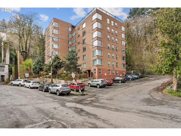 1205 SW CARDINELL DR, Unit 704, Portland, OR 97201