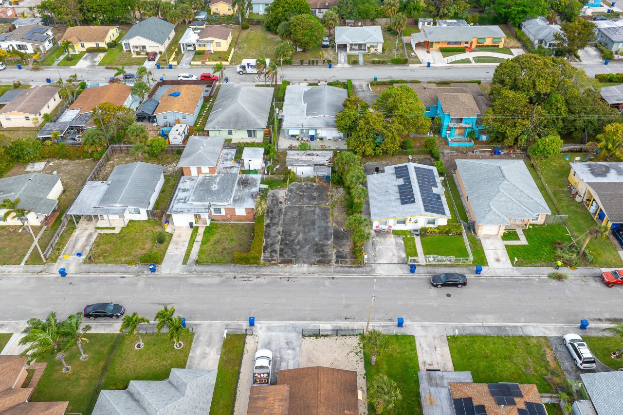 W W 3rd Street, Riviera Beach, FL 33404 Photo