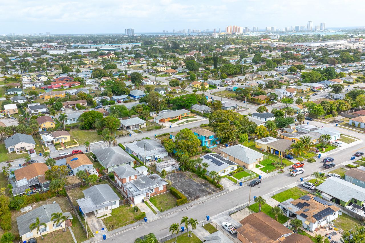 W W 3rd Street, Riviera Beach, FL 33404 Photo