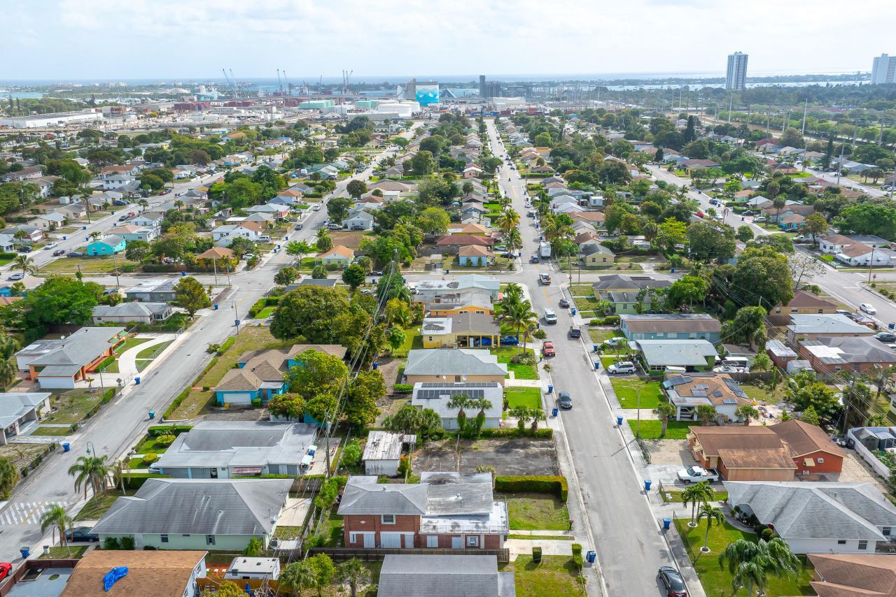 W W 3rd Street, Riviera Beach, FL 33404 Photo