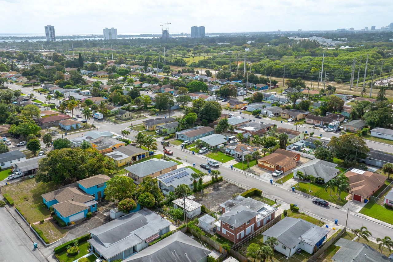 W W 3rd Street, Riviera Beach, FL 33404 Photo