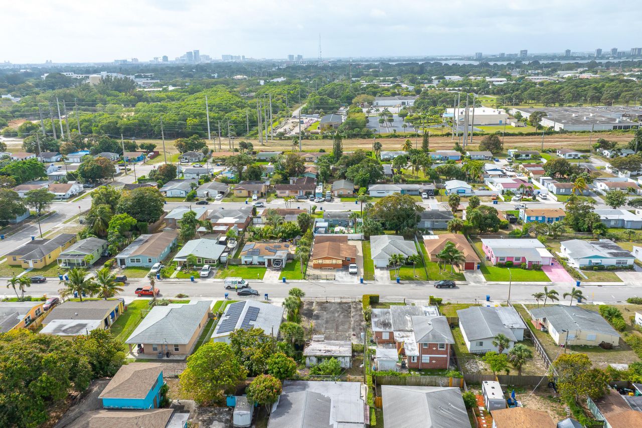 W W 3rd Street, Riviera Beach, FL 33404 Photo