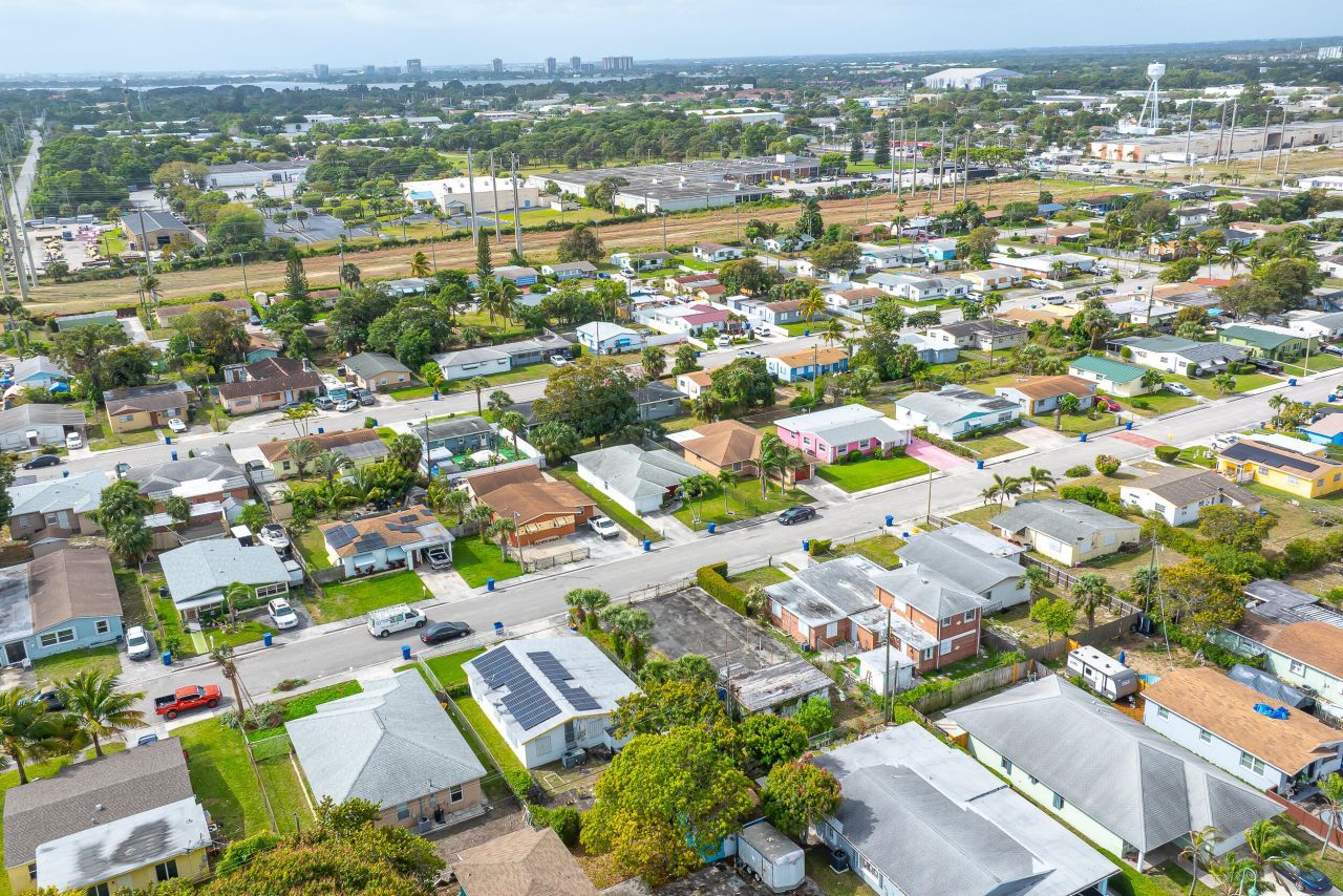 W W 3rd Street, Riviera Beach, FL 33404 Photo