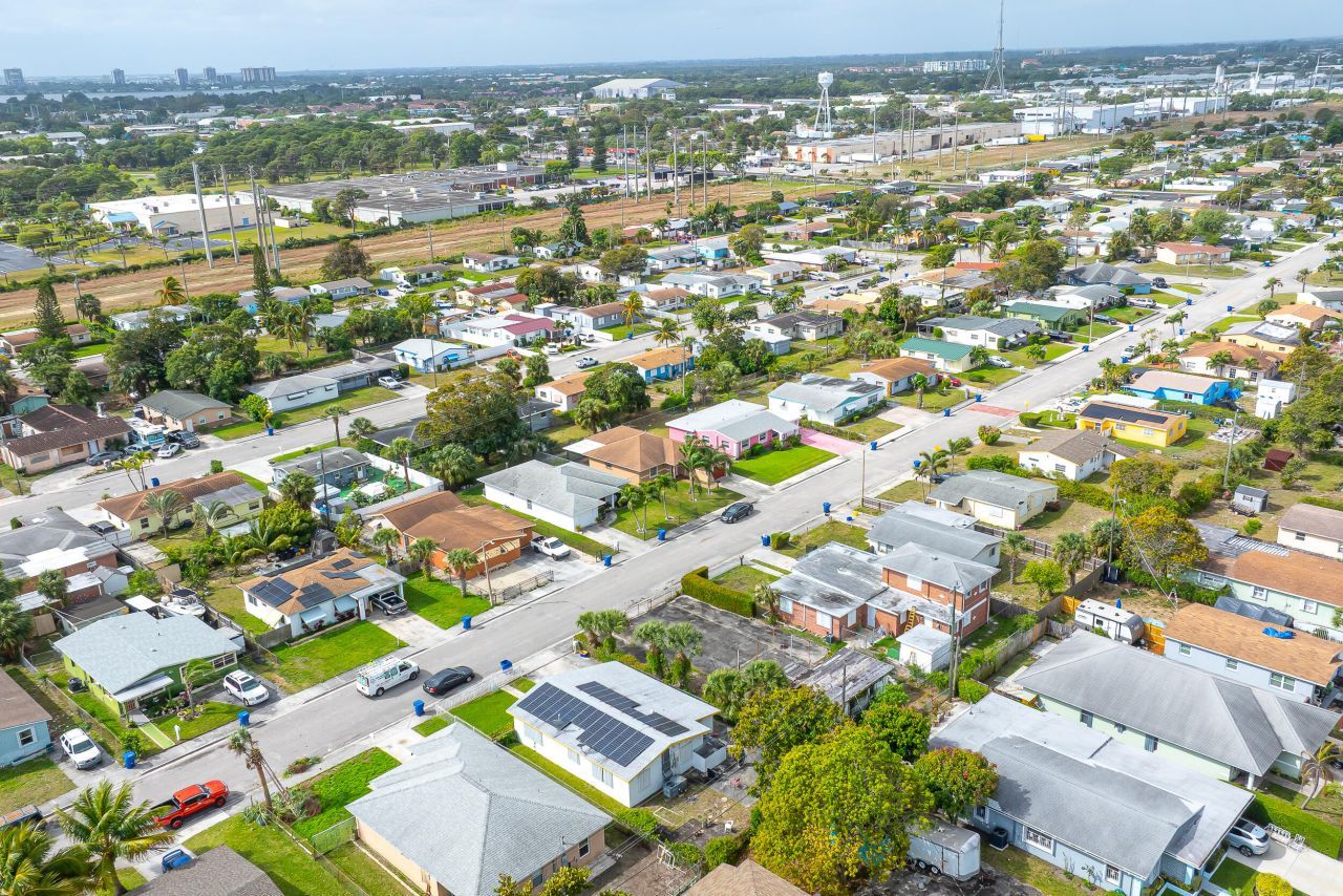 W W 3rd Street, Riviera Beach, FL 33404 Photo