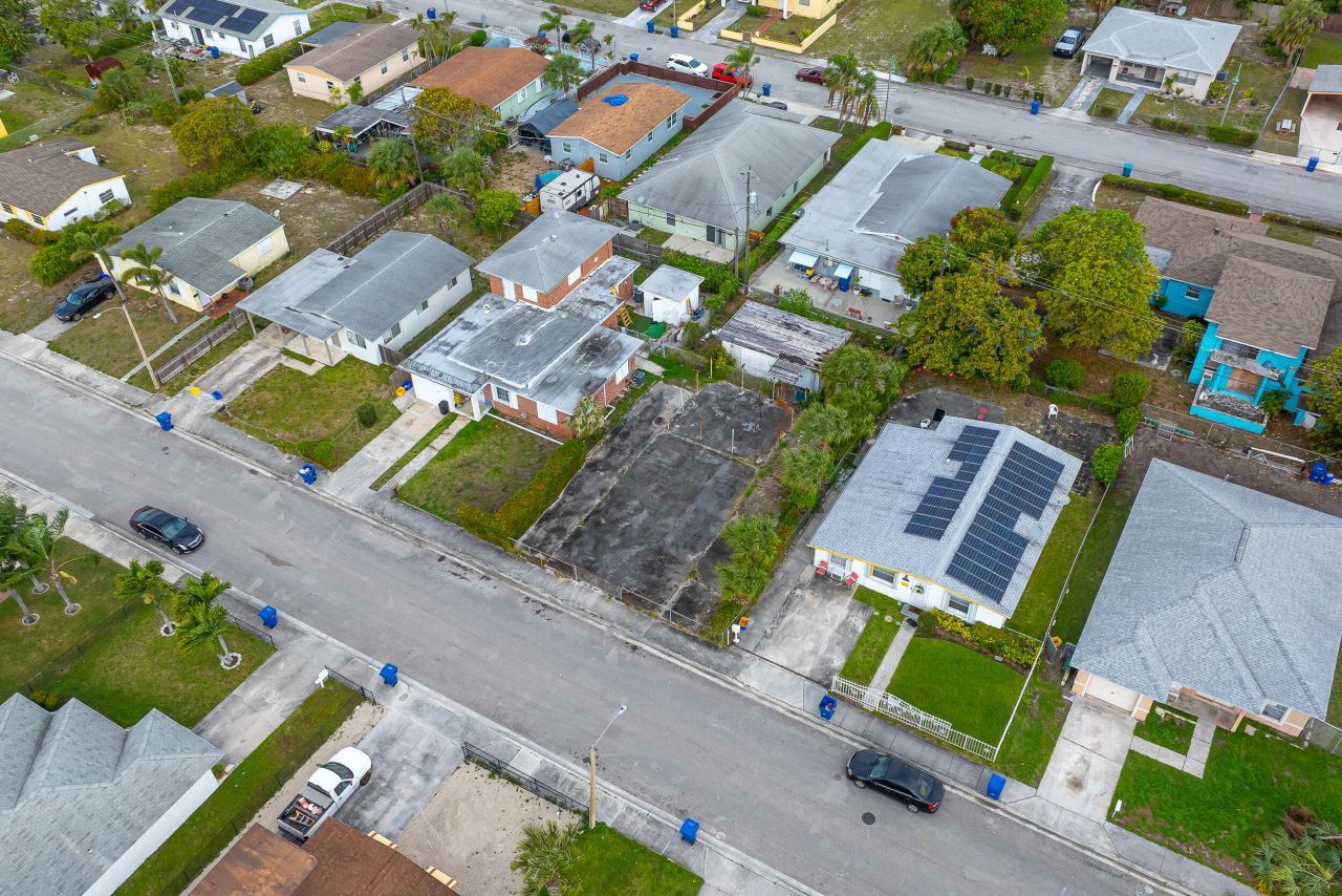 W W 3rd Street, Riviera Beach, FL 33404 Photo