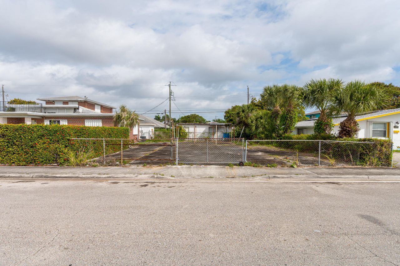 W W 3rd Street, Riviera Beach, FL 33404 Photo