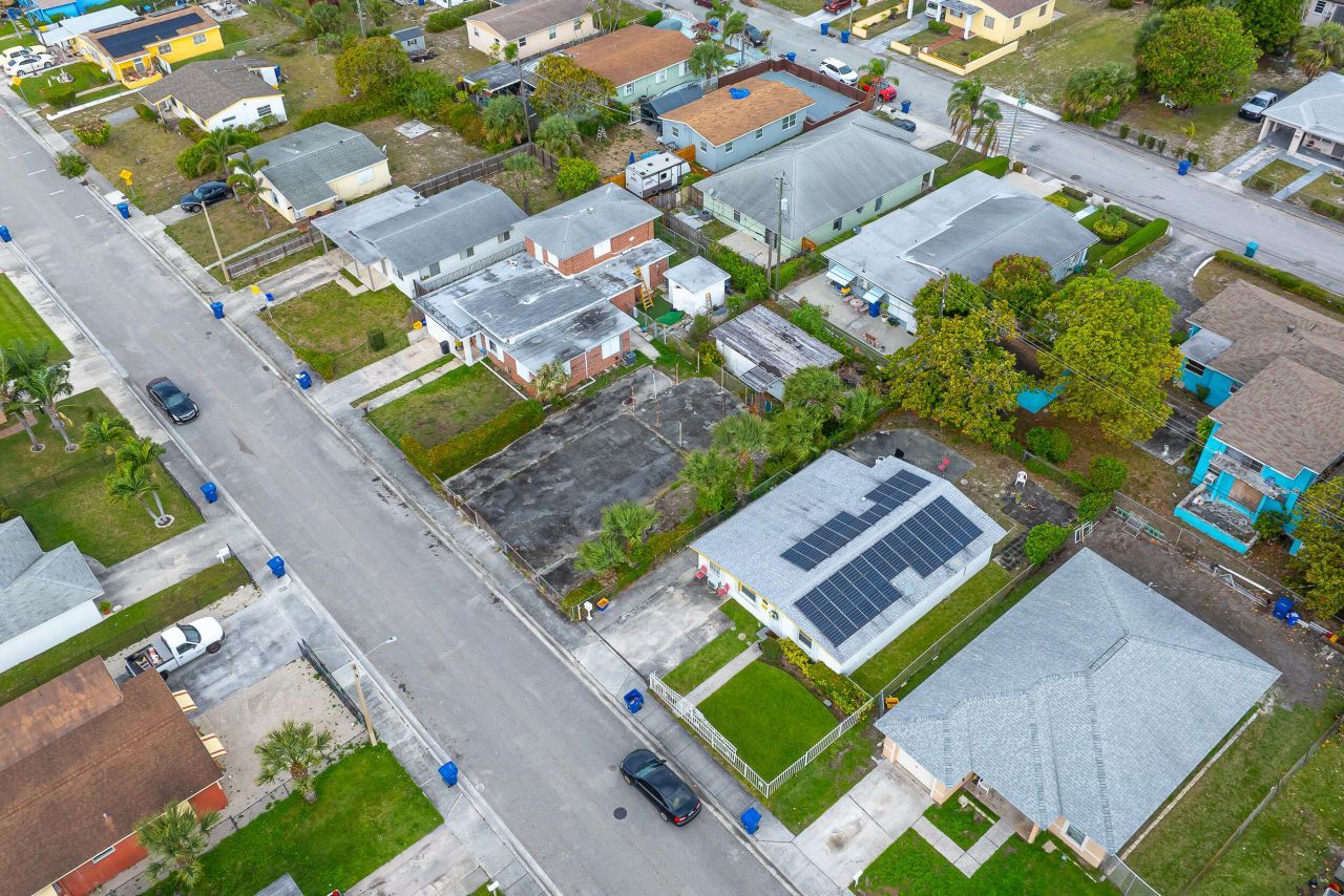 W W 3rd Street, Riviera Beach, FL 33404 Photo