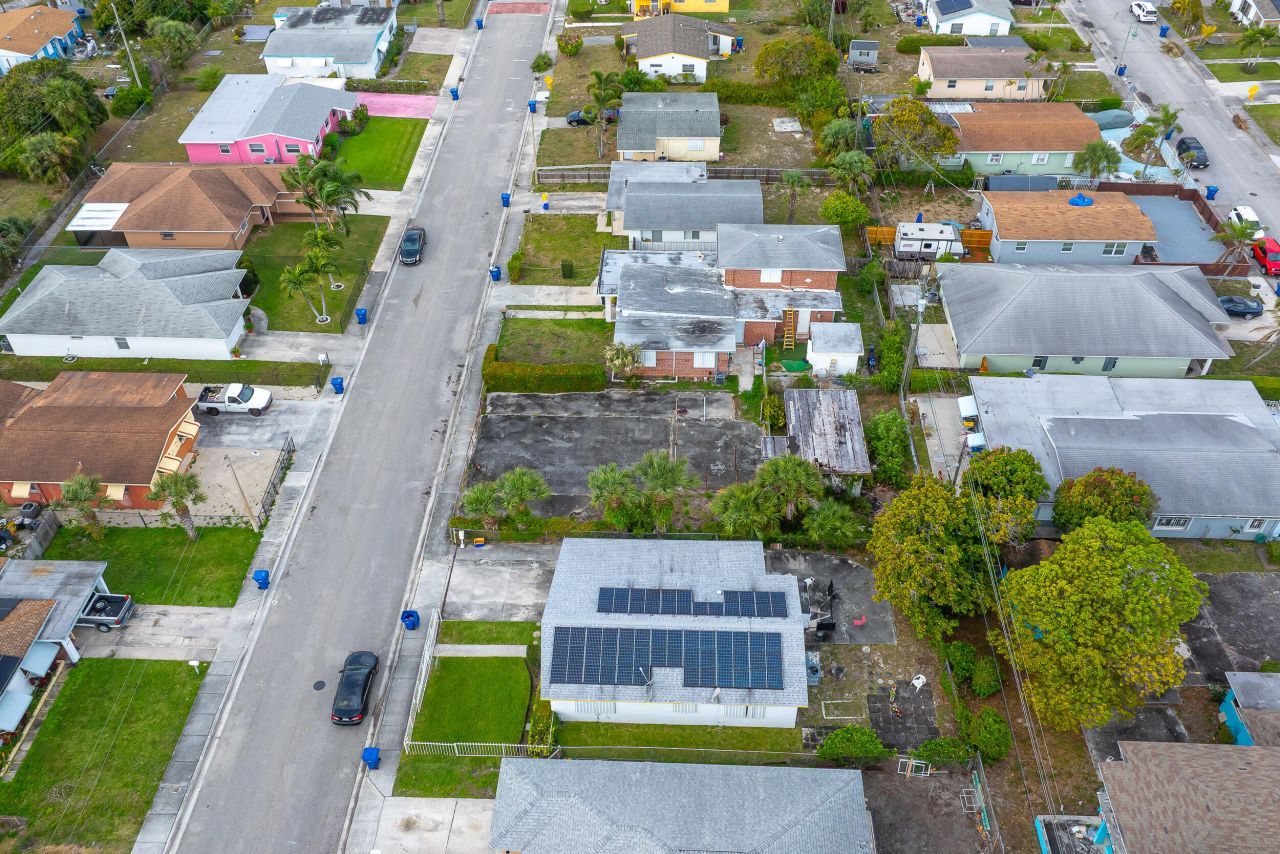 W W 3rd Street, Riviera Beach, FL 33404 Photo