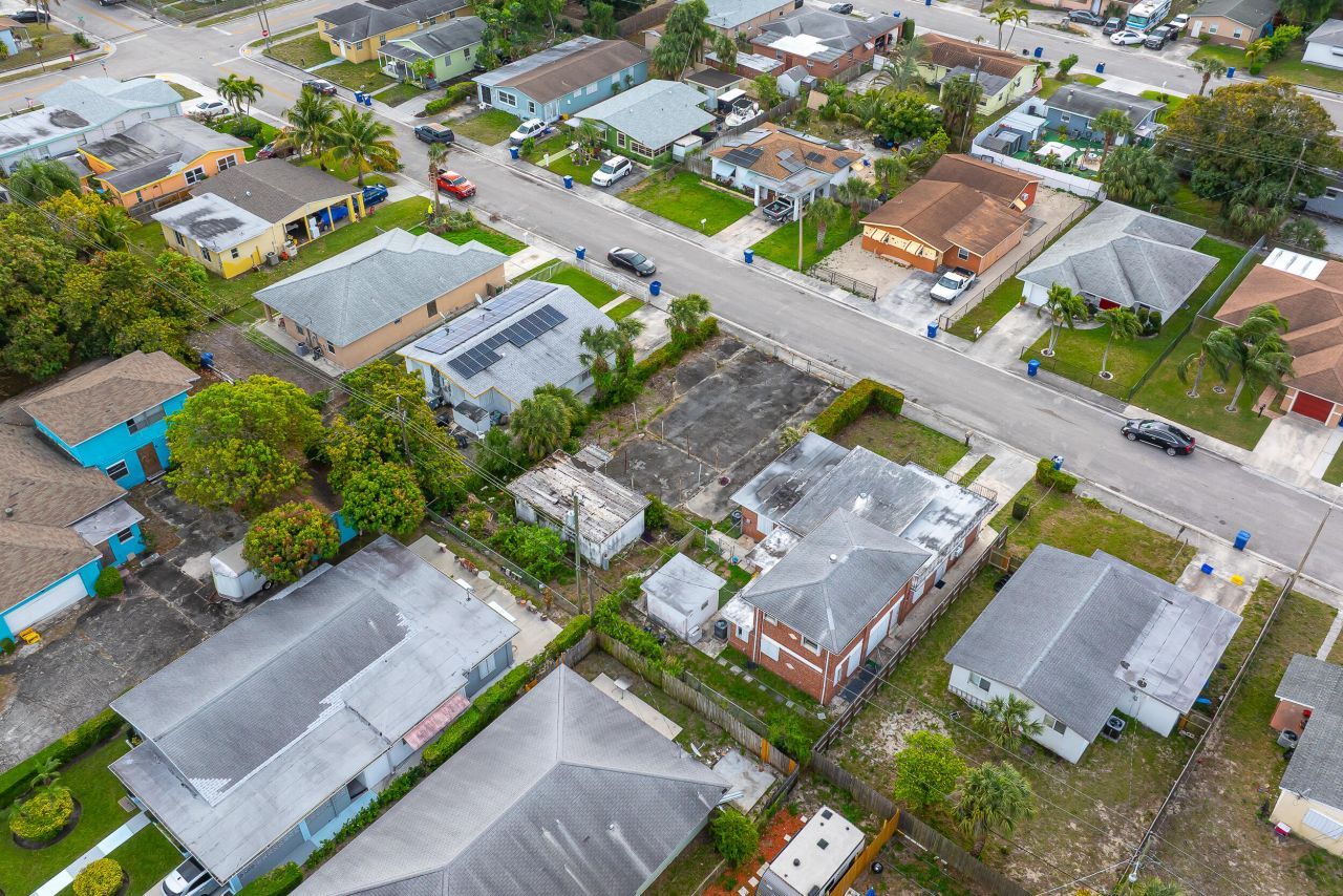 W W 3rd Street, Riviera Beach, FL 33404 Photo