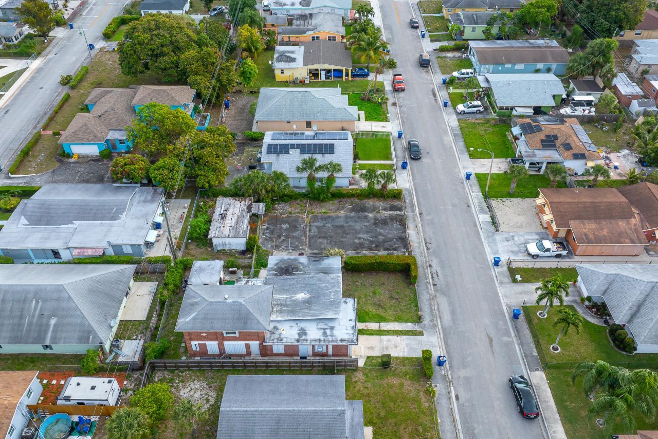 W W 3rd Street, Riviera Beach, FL 33404 Photo