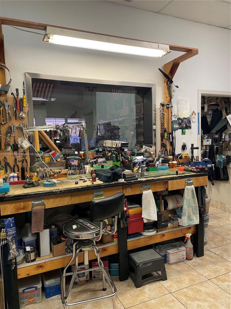 2005 W 62nd St, Hialeah, FL 33016 Photo