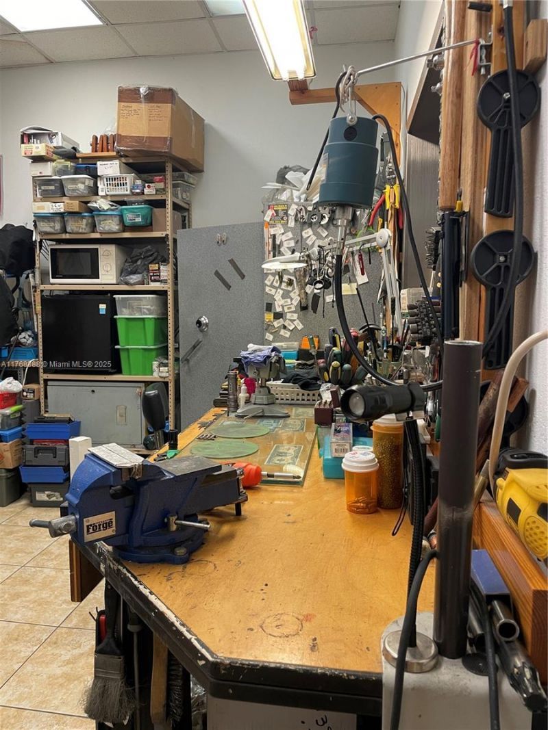 2005 W 62nd St, Hialeah, FL 33016 Photo