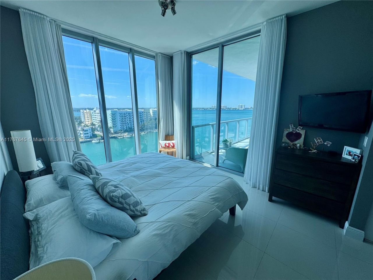 7930 East Dr, Unit 1008, North Bay Village, FL 33141 Photo