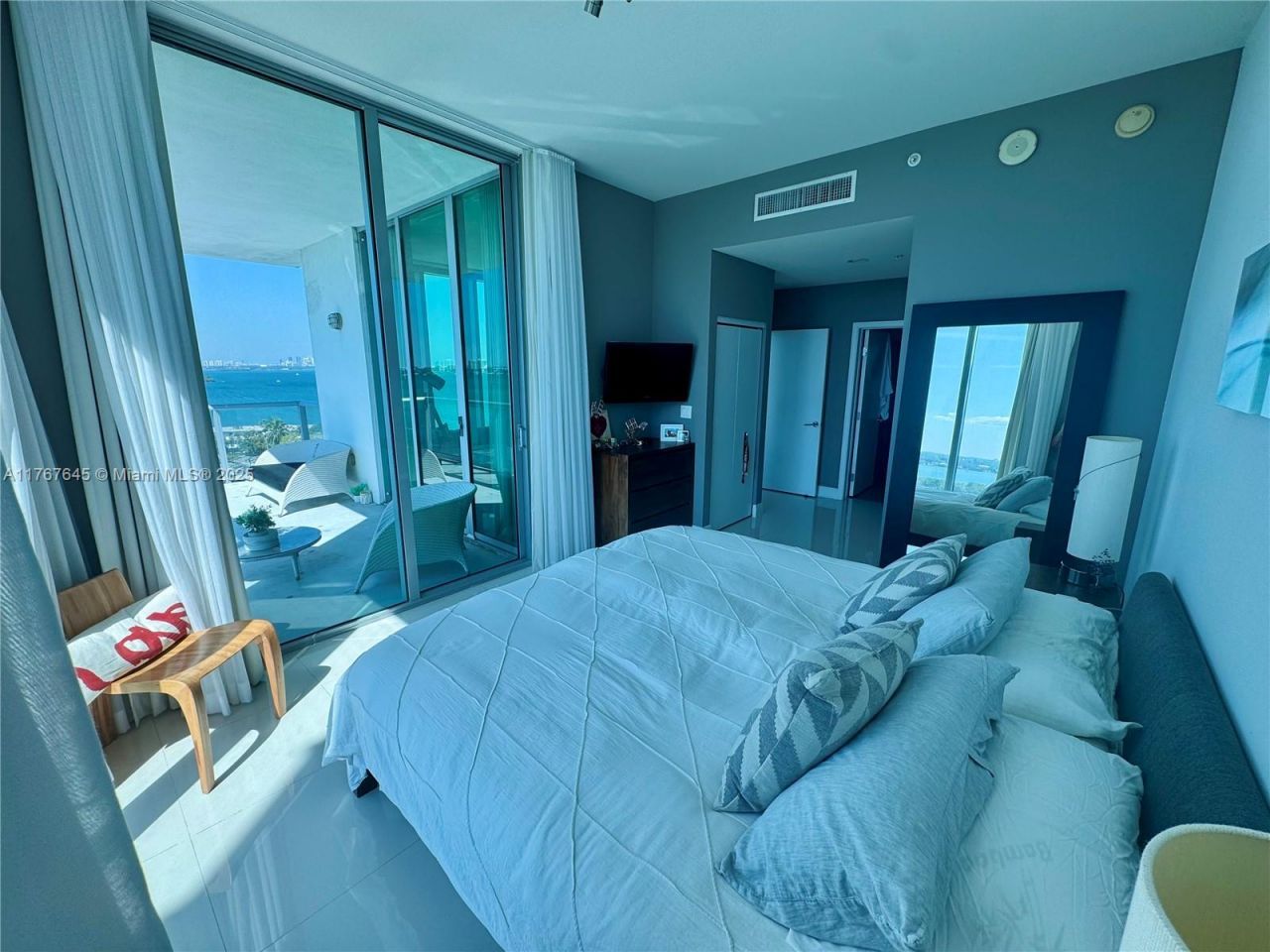 7930 East Dr, Unit 1008, North Bay Village, FL 33141 Photo