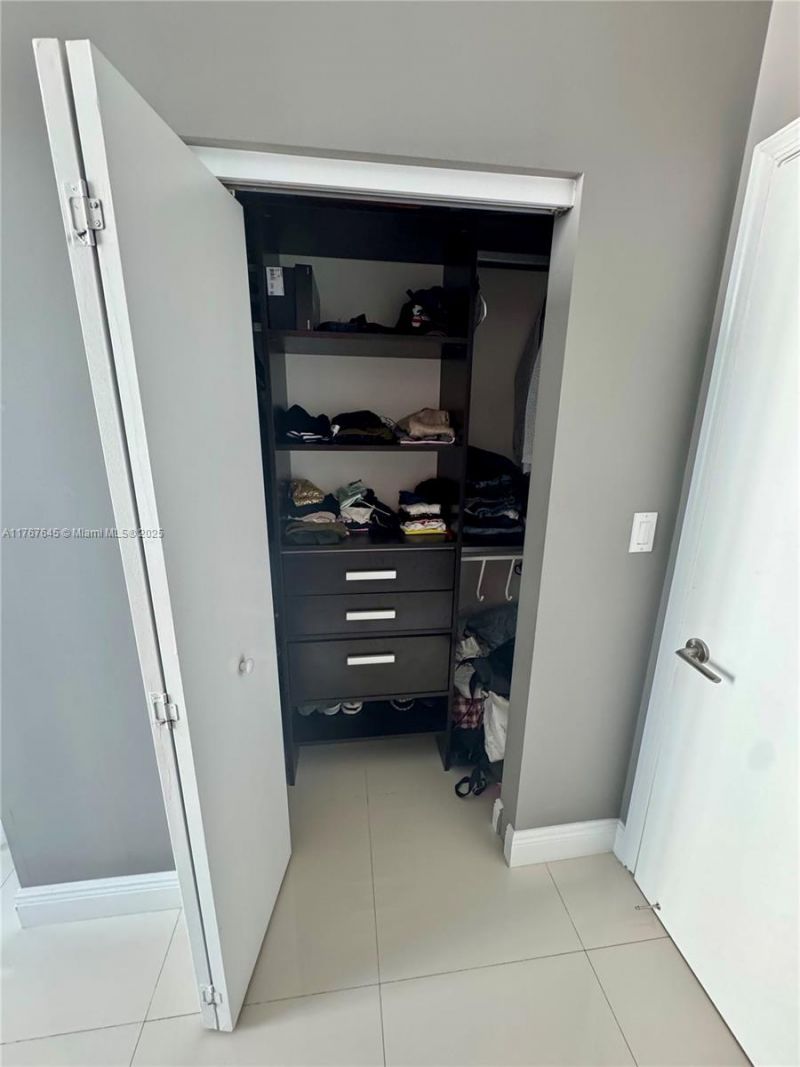 7930 East Dr, Unit 1008, North Bay Village, FL 33141 Photo