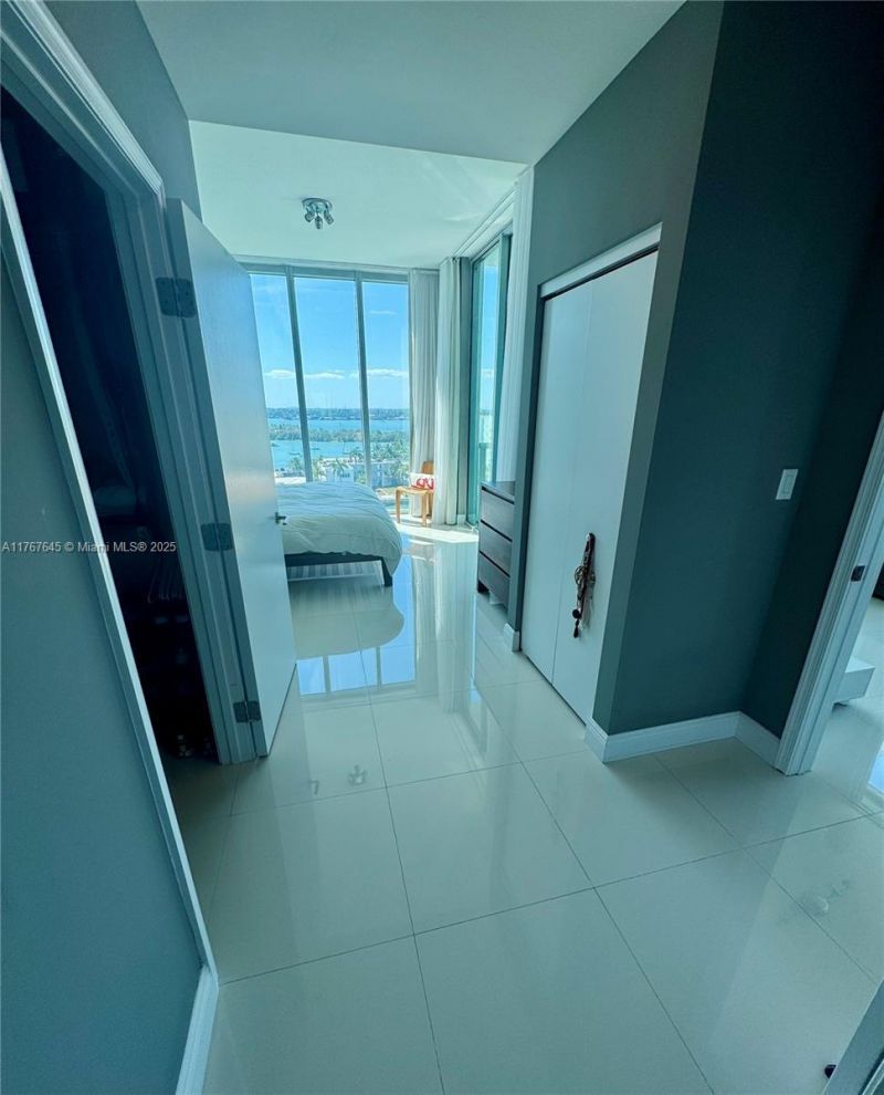 7930 East Dr, Unit 1008, North Bay Village, FL 33141 Photo