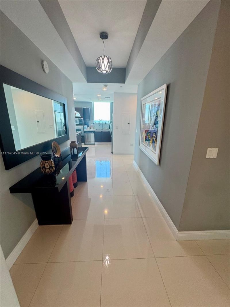 7930 East Dr, Unit 1008, North Bay Village, FL 33141 Photo