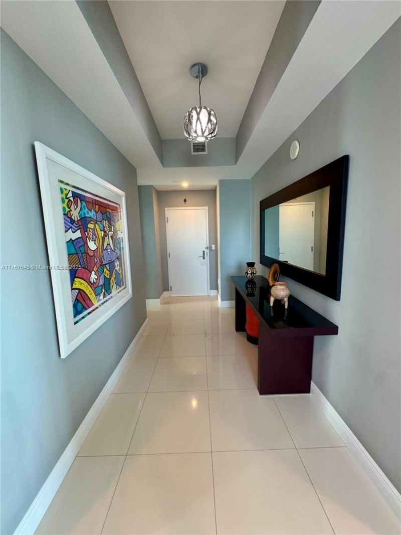 7930 East Dr, Unit 1008, North Bay Village, FL 33141 Photo