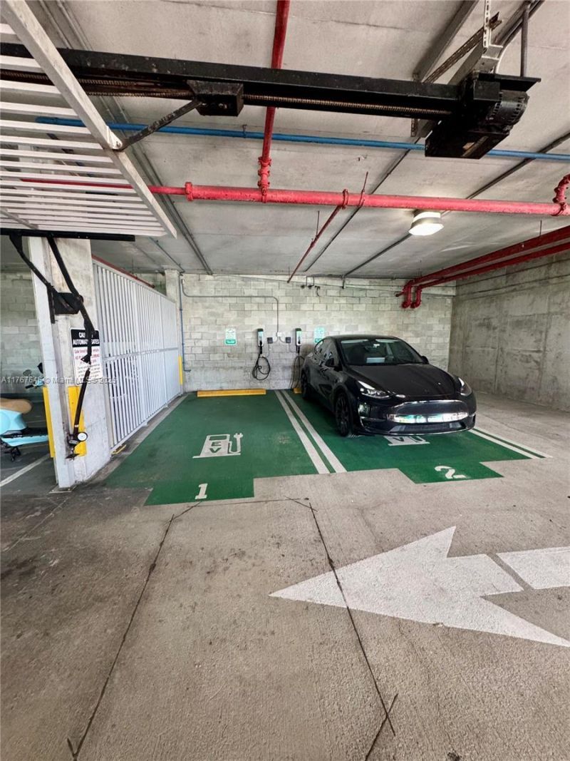 7930 East Dr, Unit 1008, North Bay Village, FL 33141 Photo