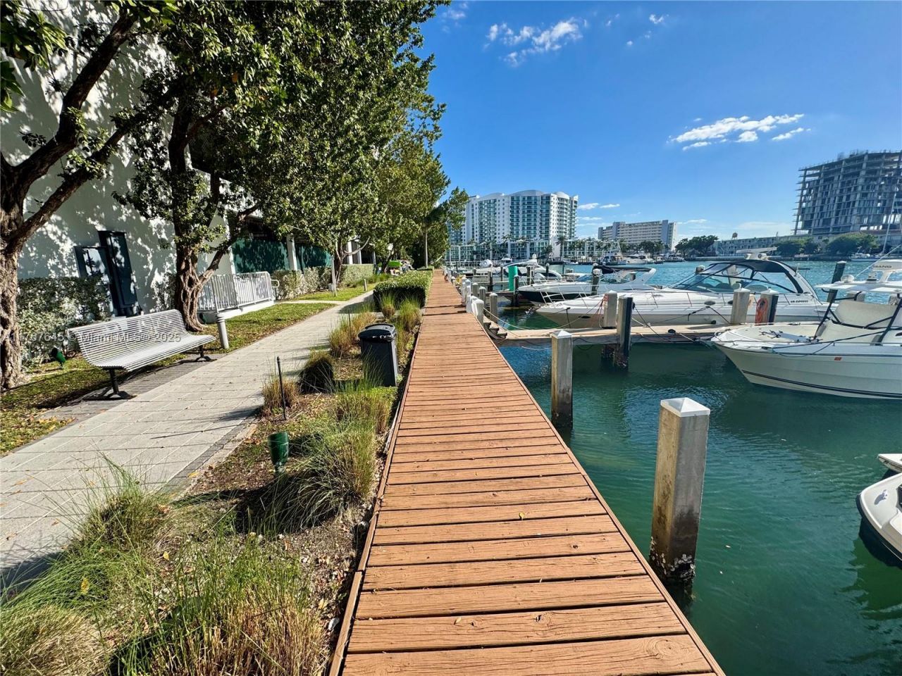 7930 East Dr, Unit 1008, North Bay Village, FL 33141 Photo