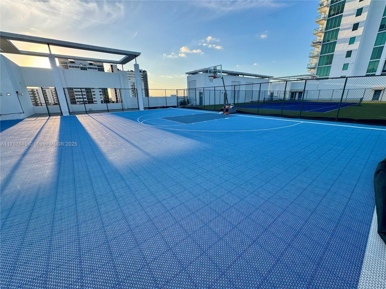 7930 East Dr, Unit 1008, North Bay Village, FL 33141 Photo