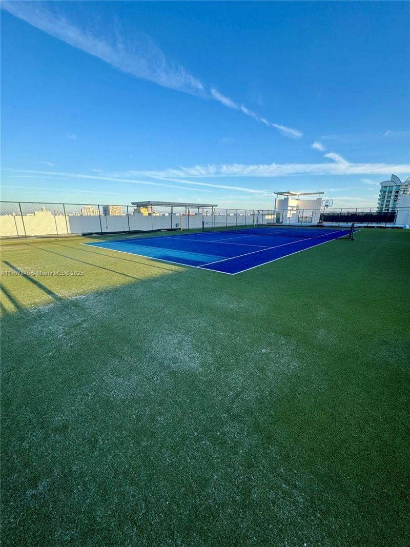 7930 East Dr, Unit 1008, North Bay Village, FL 33141 Photo