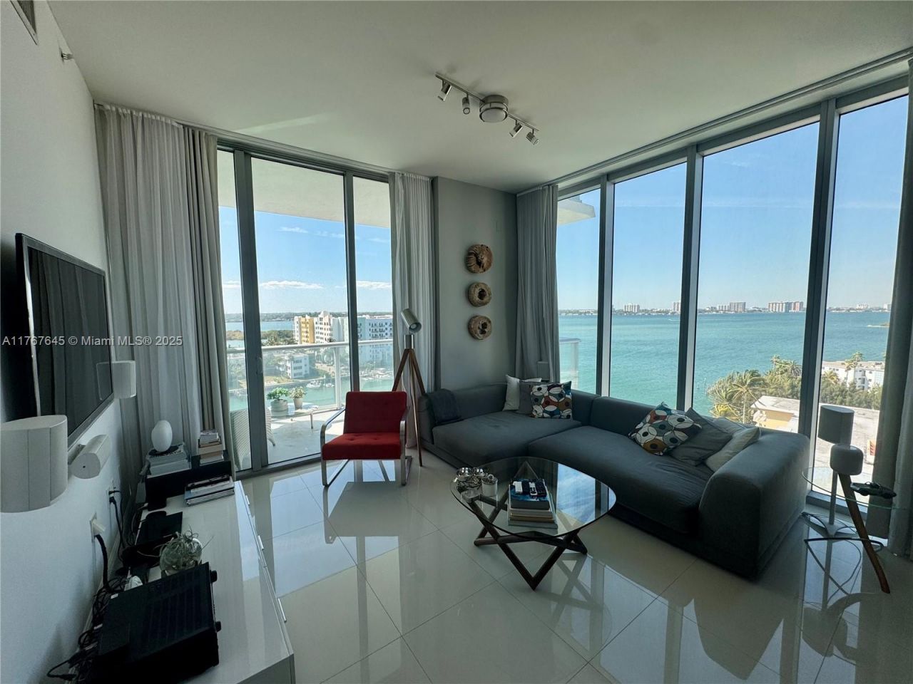 7930 East Dr, Unit 1008, North Bay Village, FL 33141 Photo