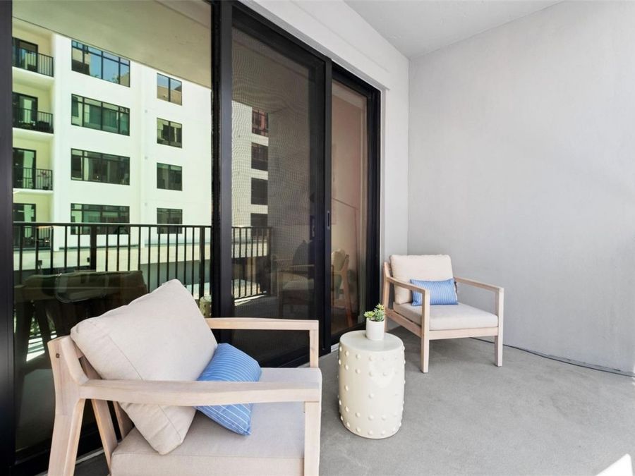 Property Image 100