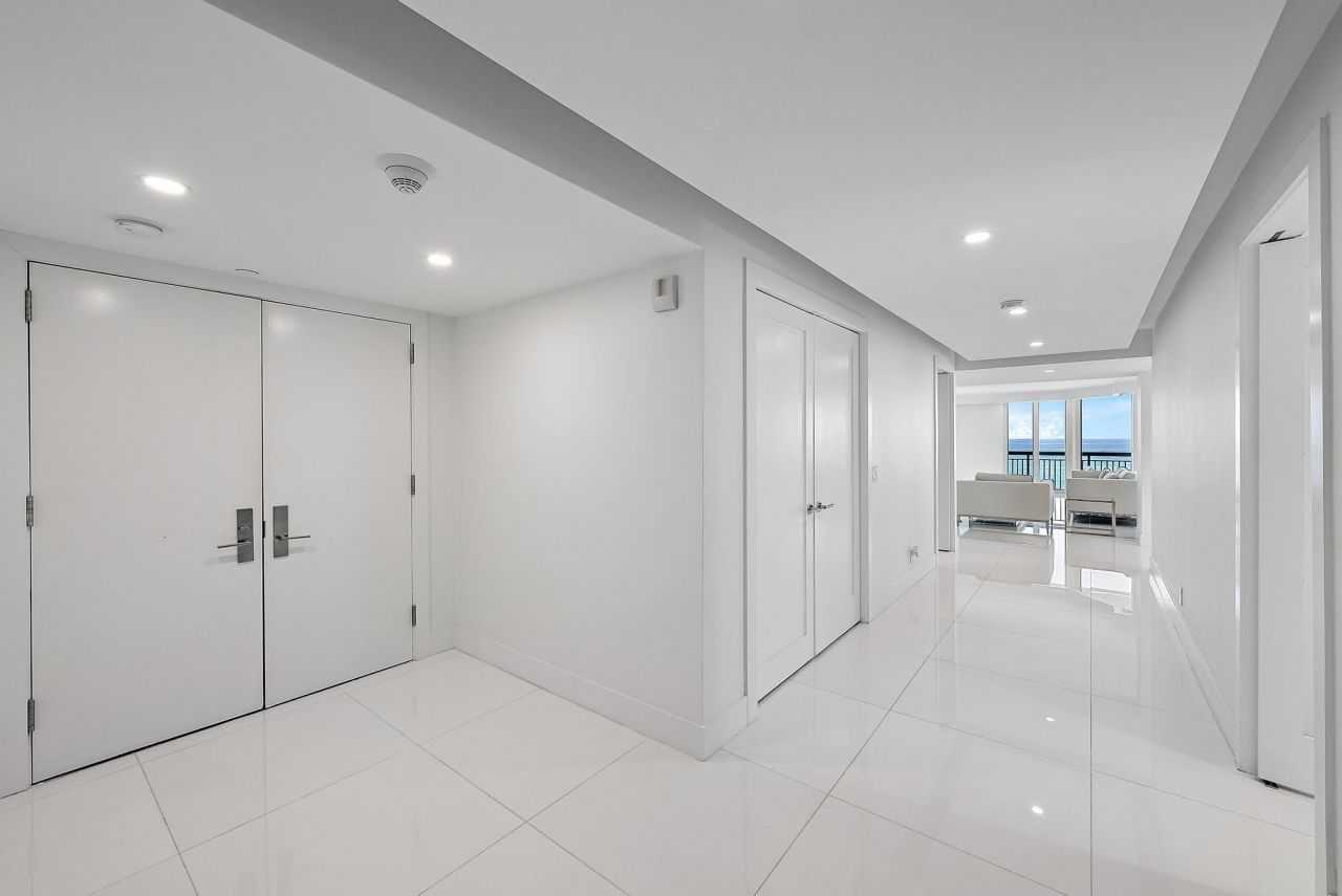 3140 S Ocean Boulevard S, Unit 403s, Palm Beach, FL 33480 Photo