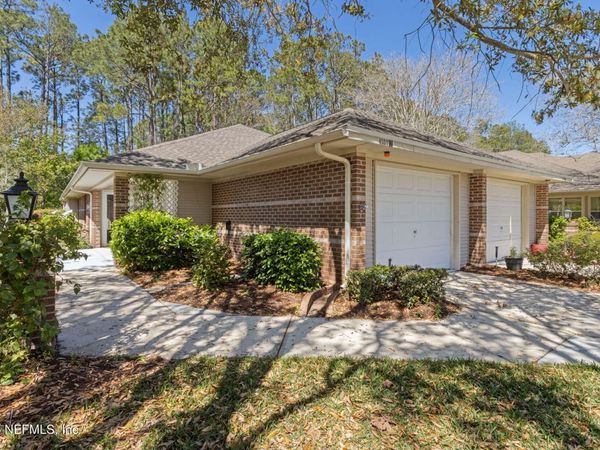4532 MIDDLETON PARK Circle W, Jacksonville, FL 32224