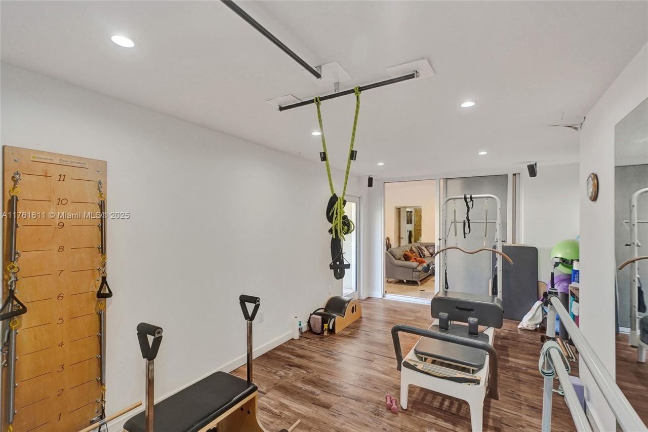 10643 NW 54th St, Doral, FL 33178 Photo