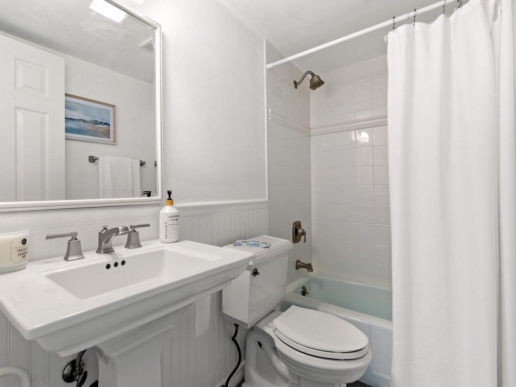 4141 Ocean Drive, Unit 401, Vero Beach, FL 32963 Photo