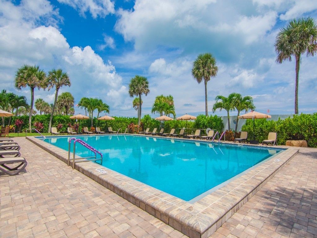 4141 Ocean Drive, Unit 401, Vero Beach, FL 32963 Photo