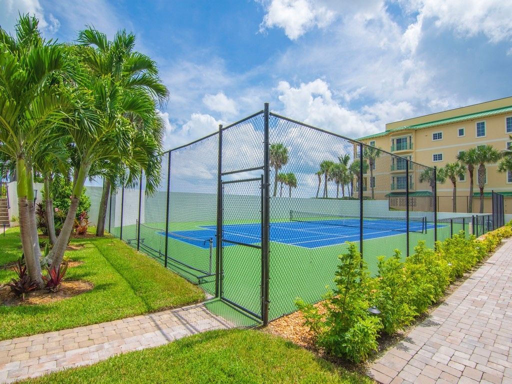 4141 Ocean Drive, Unit 401, Vero Beach, FL 32963 Photo