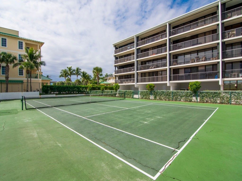 4141 Ocean Drive, Unit 401, Vero Beach, FL 32963 Photo