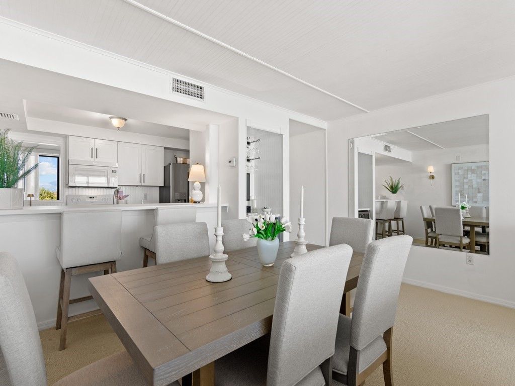 4141 Ocean Drive, Unit 401, Vero Beach, FL 32963 Photo