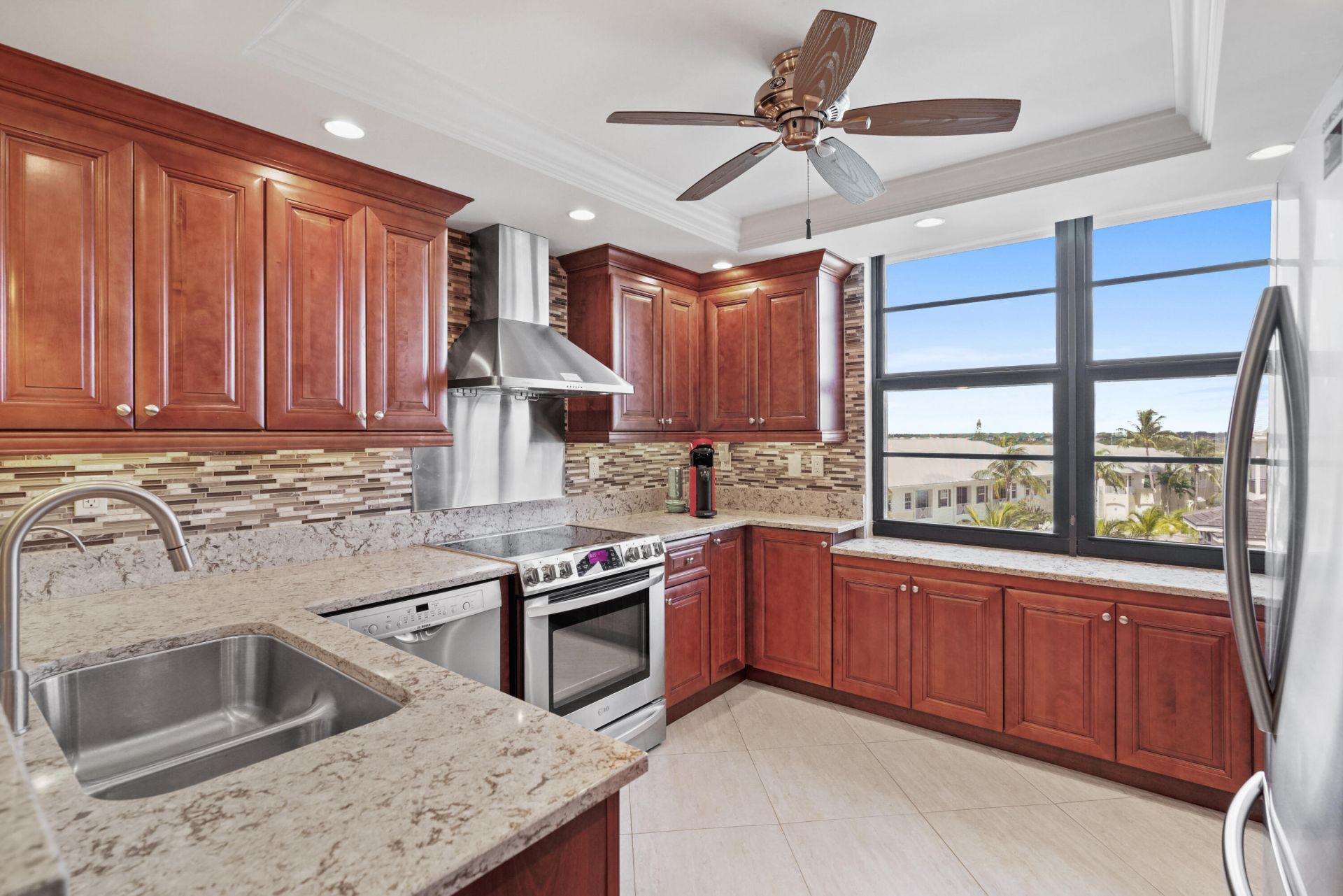 911 Ocean Drive, Unit 506, Juno Beach, FL 33408 Photo