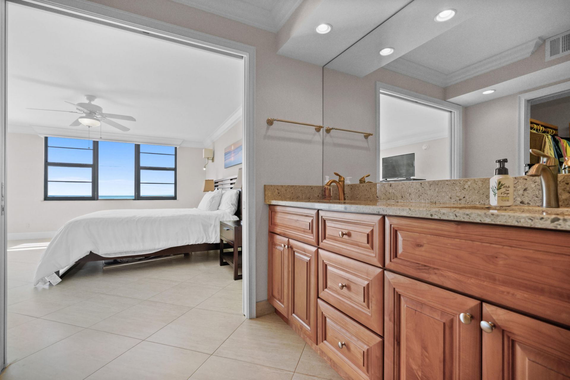 911 Ocean Drive, Unit 506, Juno Beach, FL 33408 Photo