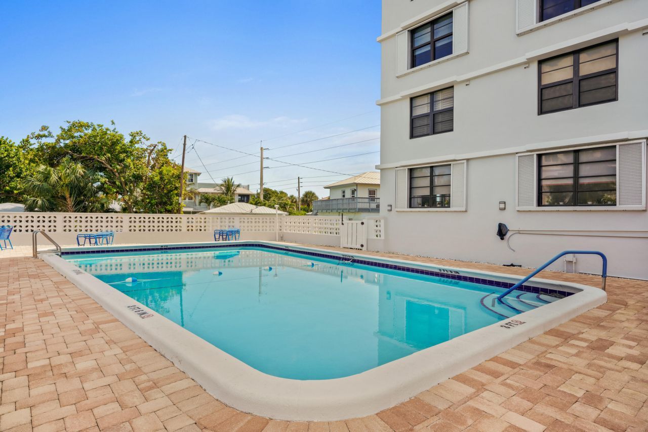 911 Ocean Drive, Unit 506, Juno Beach, FL 33408 Photo