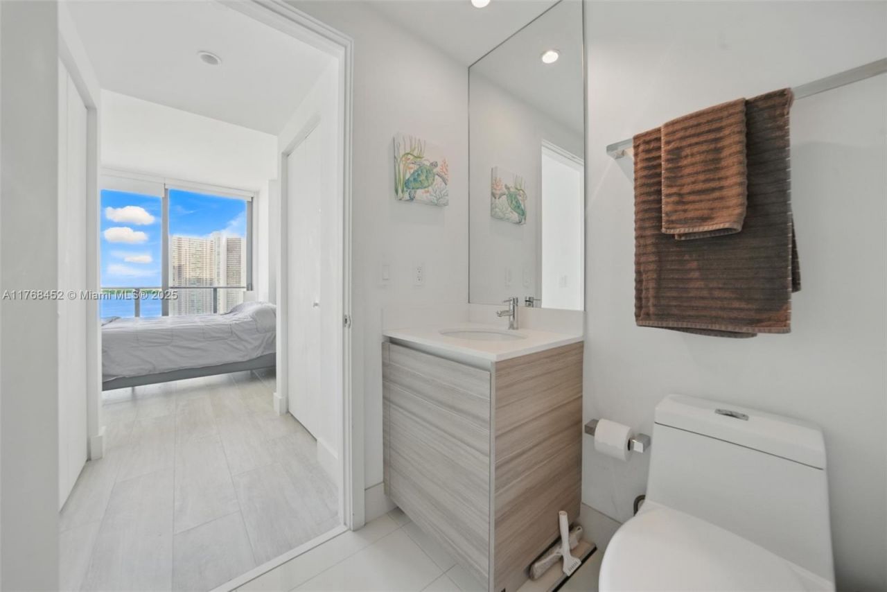 121 NE 34th St, Unit 2805, Miami, FL 33137 Photo